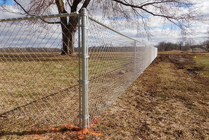 Chain Link Fence Installation | Chain Link Fence Company | King's Fencing & Decking