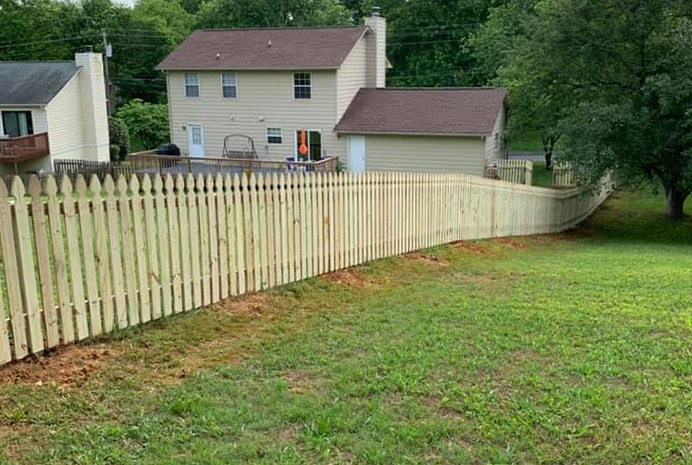 Wood Fence Installation | Pine Fence Installation | Pine Fence Company | King's Fencing & Decking