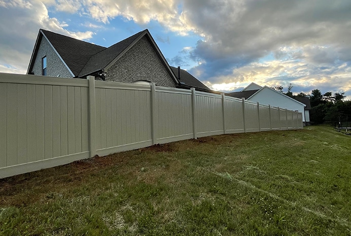 Vinyl Fence Installation | Privacy Fence Installation | Vinyl Fence Company | King's Fencing & Decking