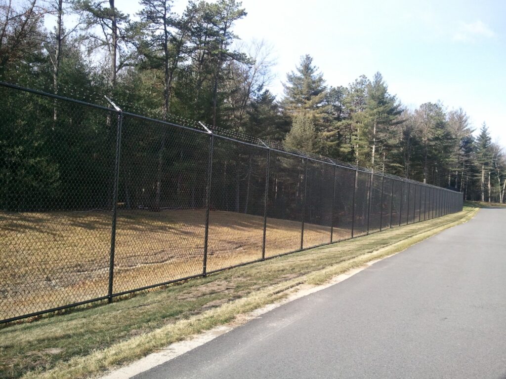 Rockwood Barbed Wire Fence | Chain Link Fence Installation in Rockwood | Rockwood Security Fence Company | Local Rockwood Fence Company | Local Rockwood Fence Contractor | King's Fence Company