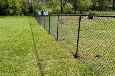 Chain Link Fence Installation | Chain Link Fence Company | King's Fencing & Decking